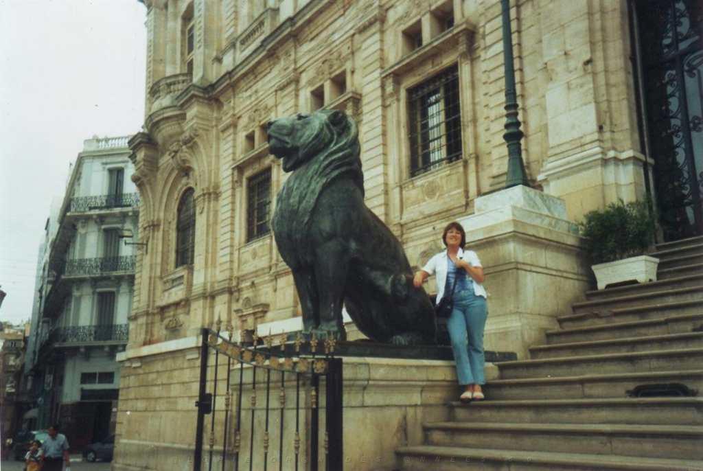 13 VOYAGE A ORAN 2005 LA MAIRIE.JPG